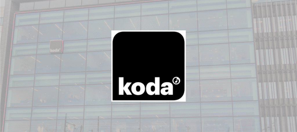 koda logo og bygning