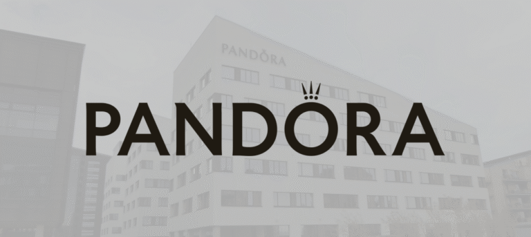 Pandora logo og bygning