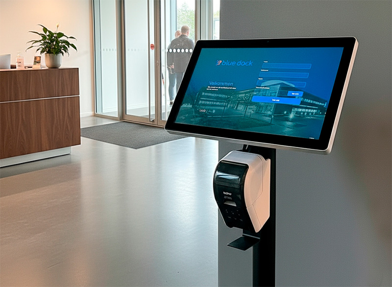 21,5" touch visitor registration screen.